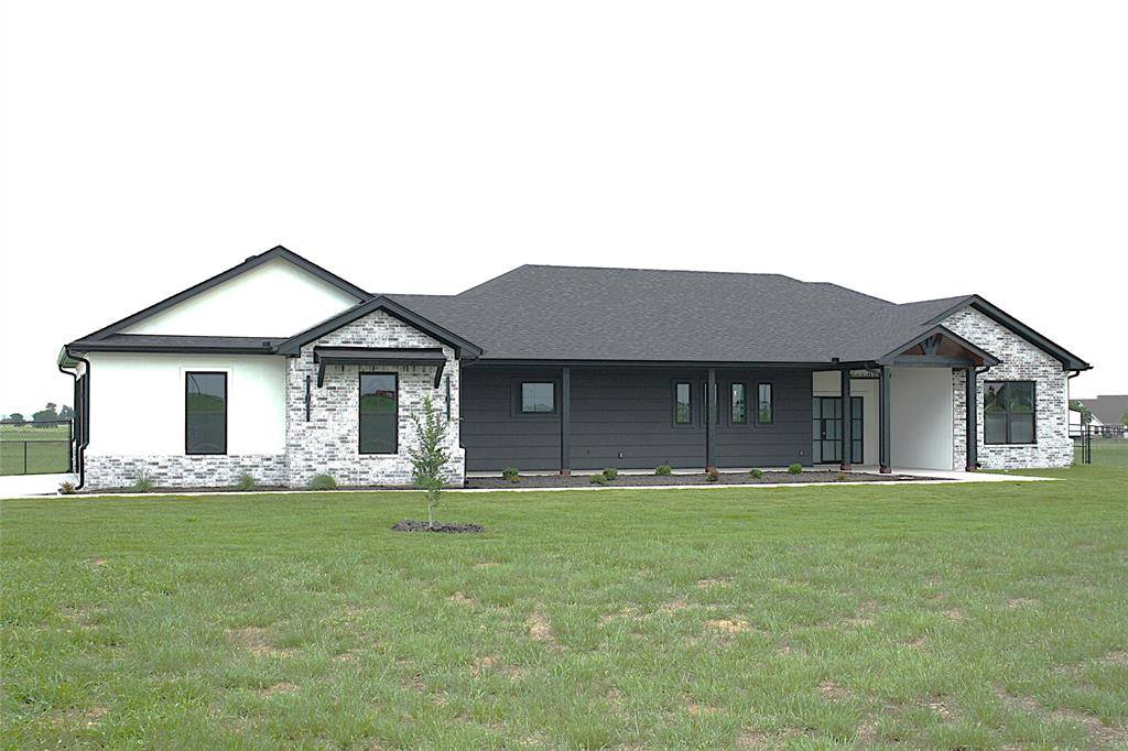 611 Willow Moon Ranch Road, Crawford, TX 76638