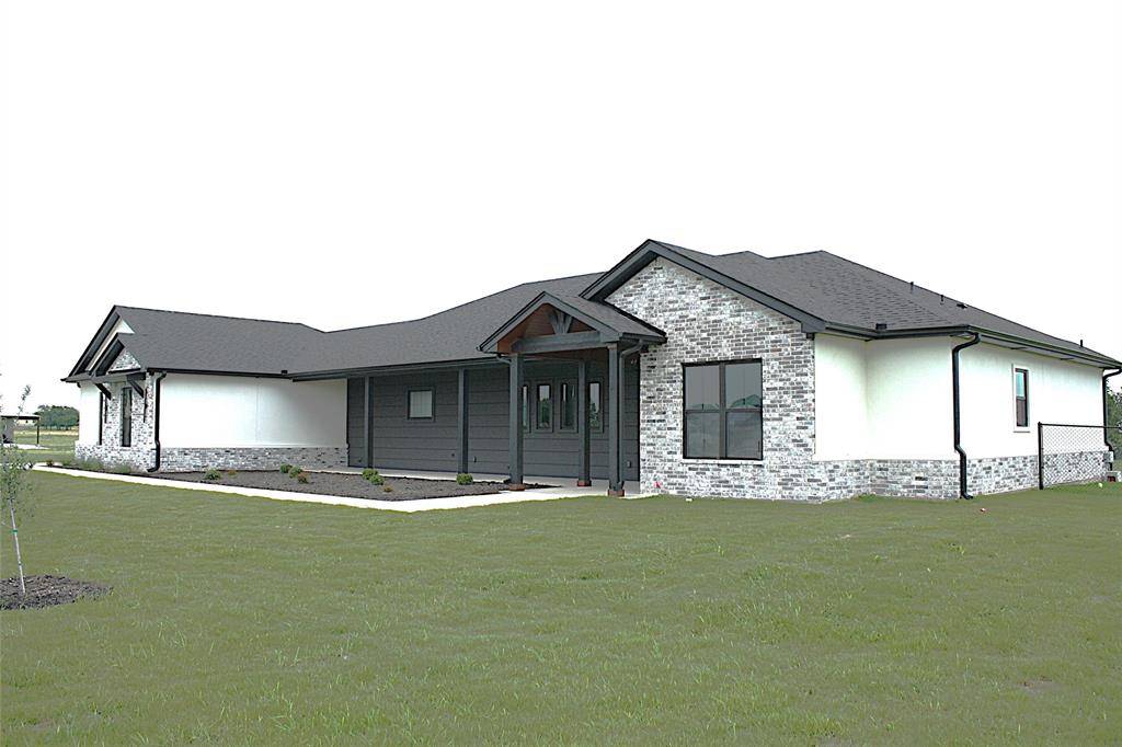 611 Willow Moon Ranch Road, Crawford, TX 76638