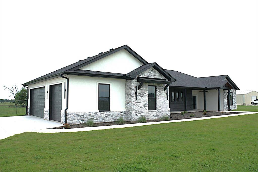 611 Willow Moon Ranch Road, Crawford, TX 76638