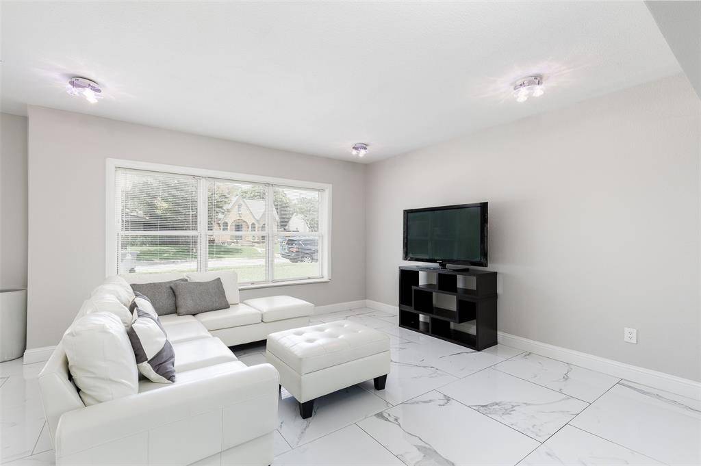 5702 Ellsworth Avenue, Dallas, TX 75206