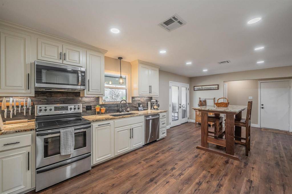1325 N Katy Road, Elm Mott, TX 76640