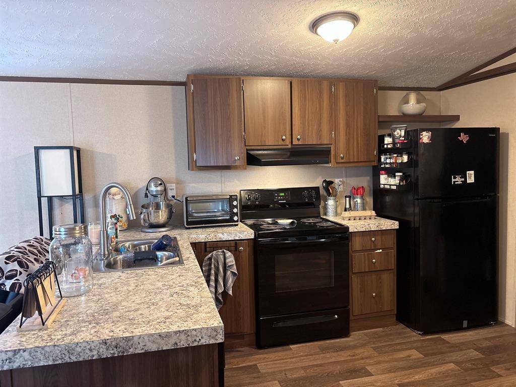 434 Valley Ridge Drive, Bridgeport, TX 76426