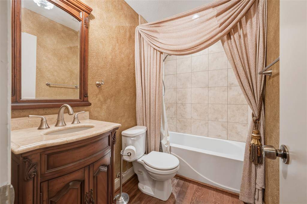 9319 Chimney Corner Lane, Dallas, TX 75243