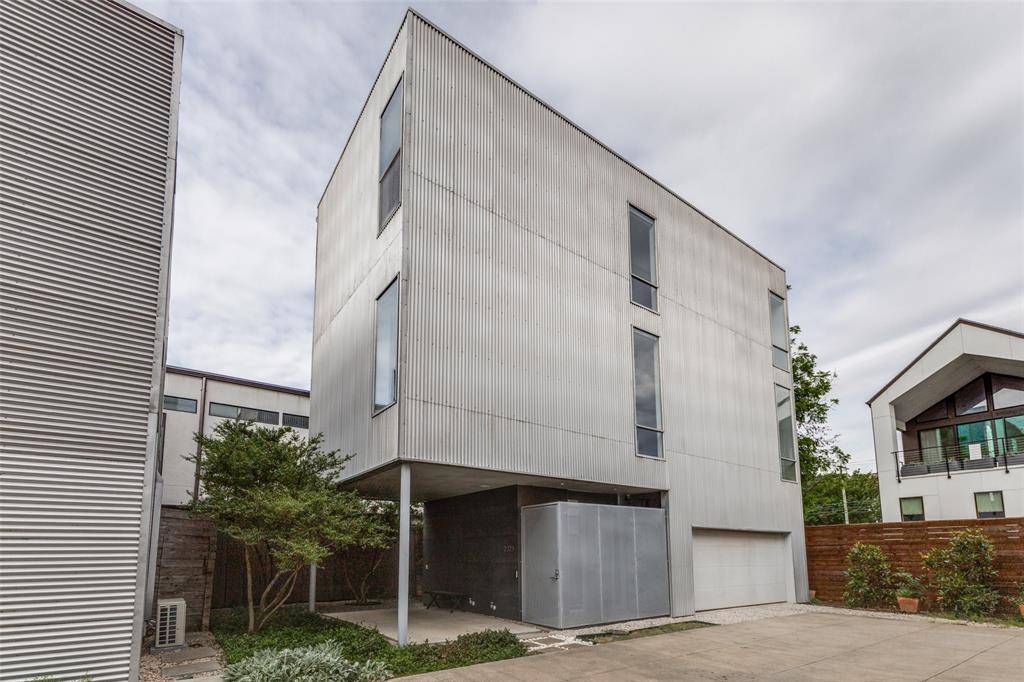 2323 Rusk Place, Dallas, TX 75204