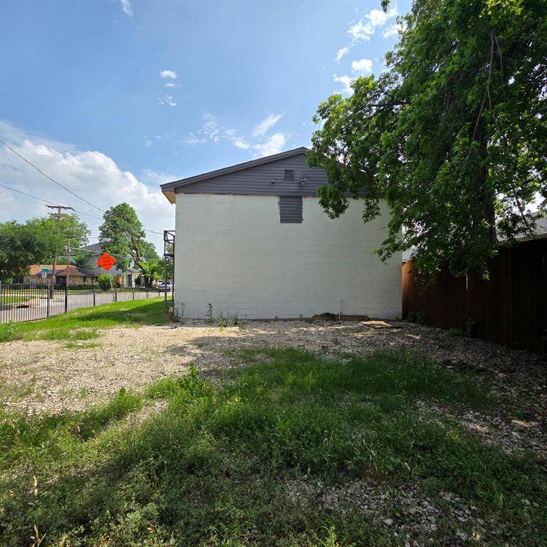 1701 Shaw Street, Dallas, TX 75212