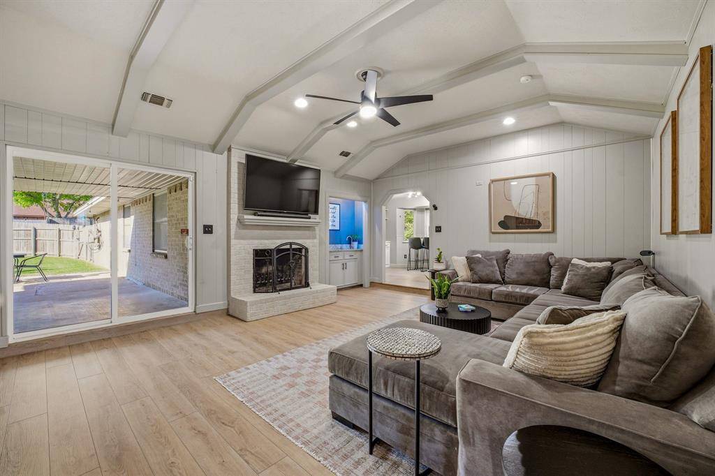 4433 Quail Hollow Road, Fort Worth, TX 76133