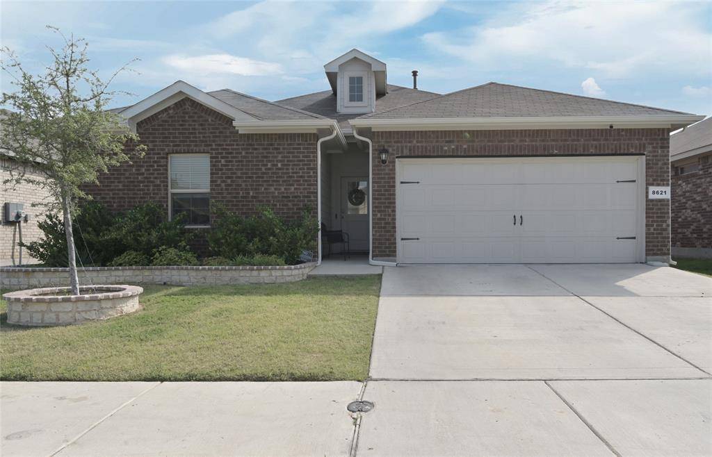8621 Angel Gardens Drive, Fort Worth, TX 76179
