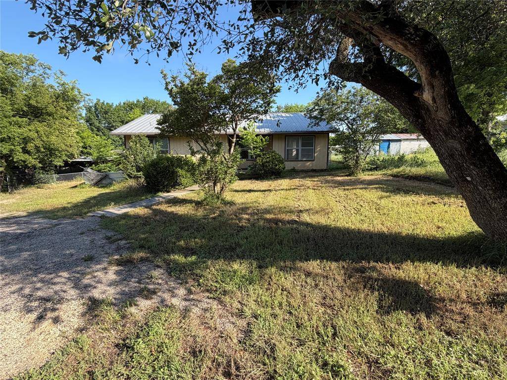 111 Four Feathers, Whitney, TX 76692