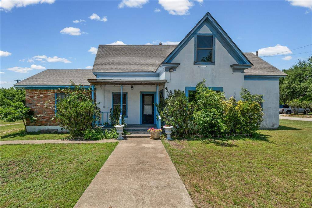 700 N 3rd Street, Mcgregor, TX 76657