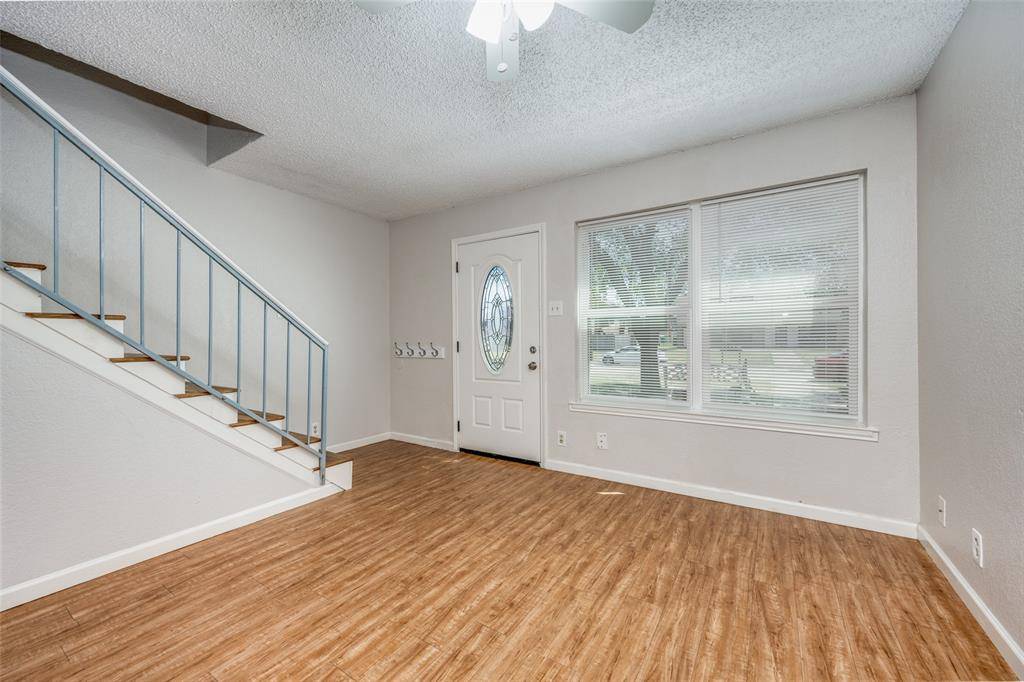 604 Meadow View Court #3, Denton, TX 76207