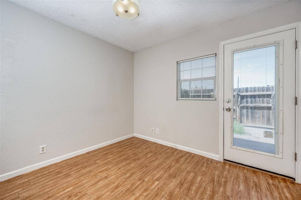 604 Meadow View Court #3, Denton, TX 76207