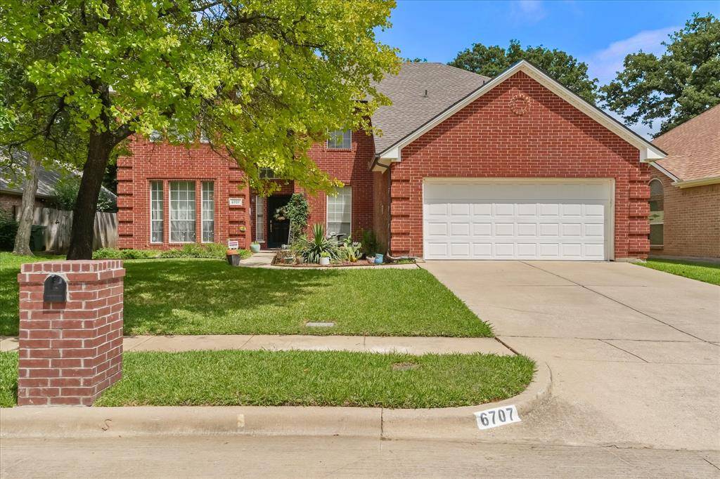 6707 Forest Park Drive, Arlington, TX 76001