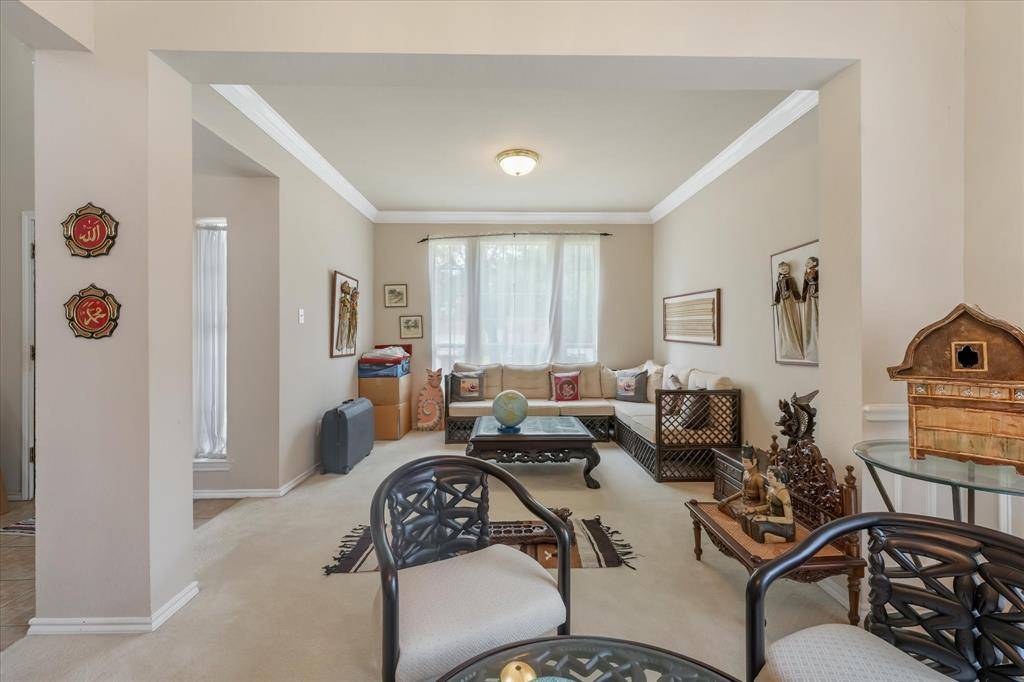 6707 Forest Park Drive, Arlington, TX 76001