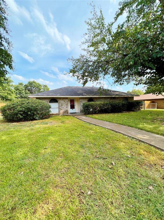 221 Connie Drive, Desoto, TX 75115
