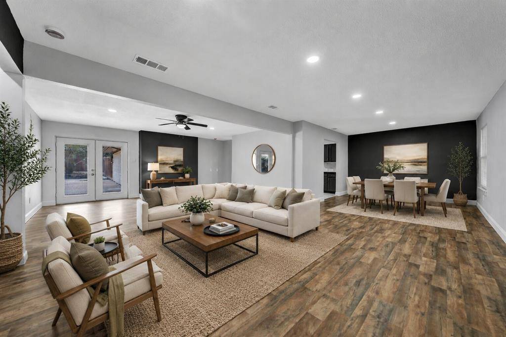 1230 Briar Hollow Lane, Garland, TX 75043