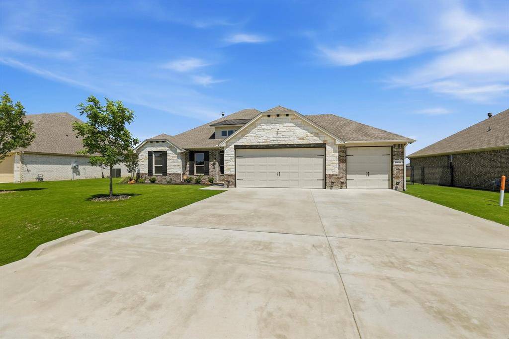 11616 Caracal Drive, Godley, TX 76044