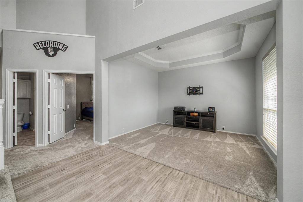 1808 Lacey Oak Lane, Keller, TX 76248