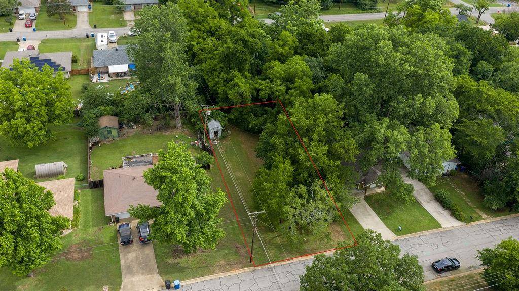 911 Thatcher Street, Denison, TX 75020