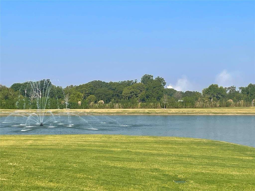 2117 Maple Ridge Drive, Van Alstyne, TX 75495