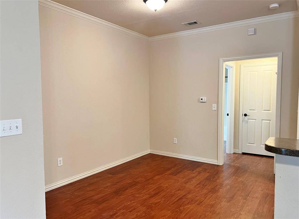 420 W Franklin Street #10, Waxahachie, TX 75165