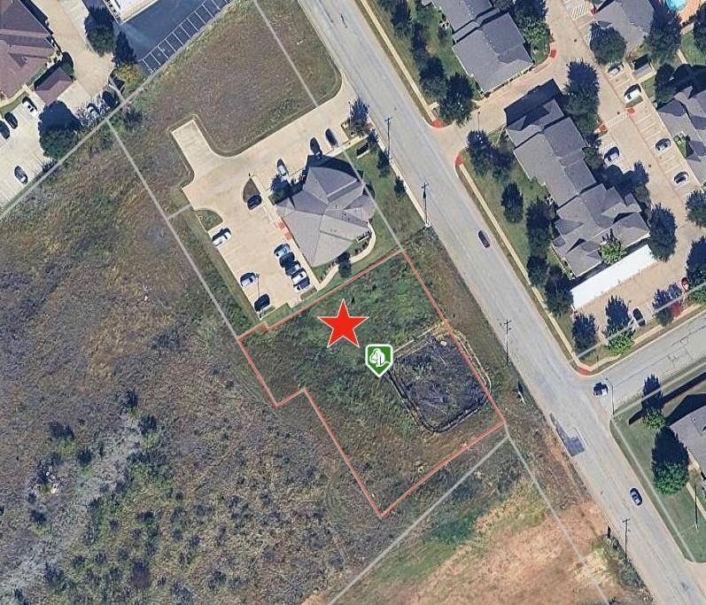 1120 N Meadows Drive, Granbury, TX 76048