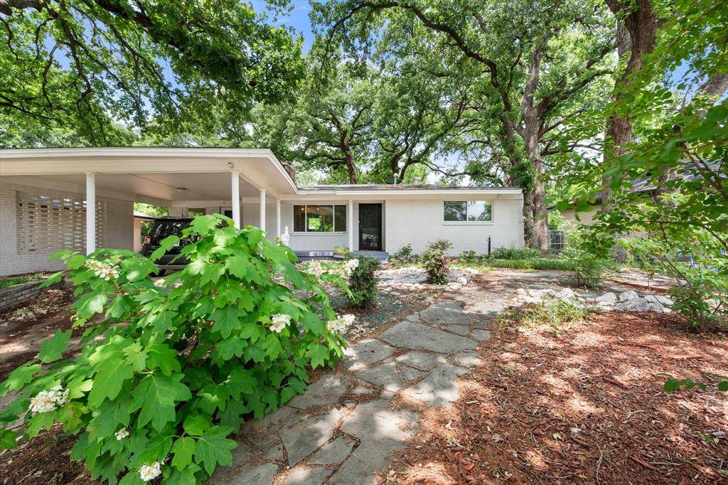 1209 W Lilly Lane, Arlington, TX 76013