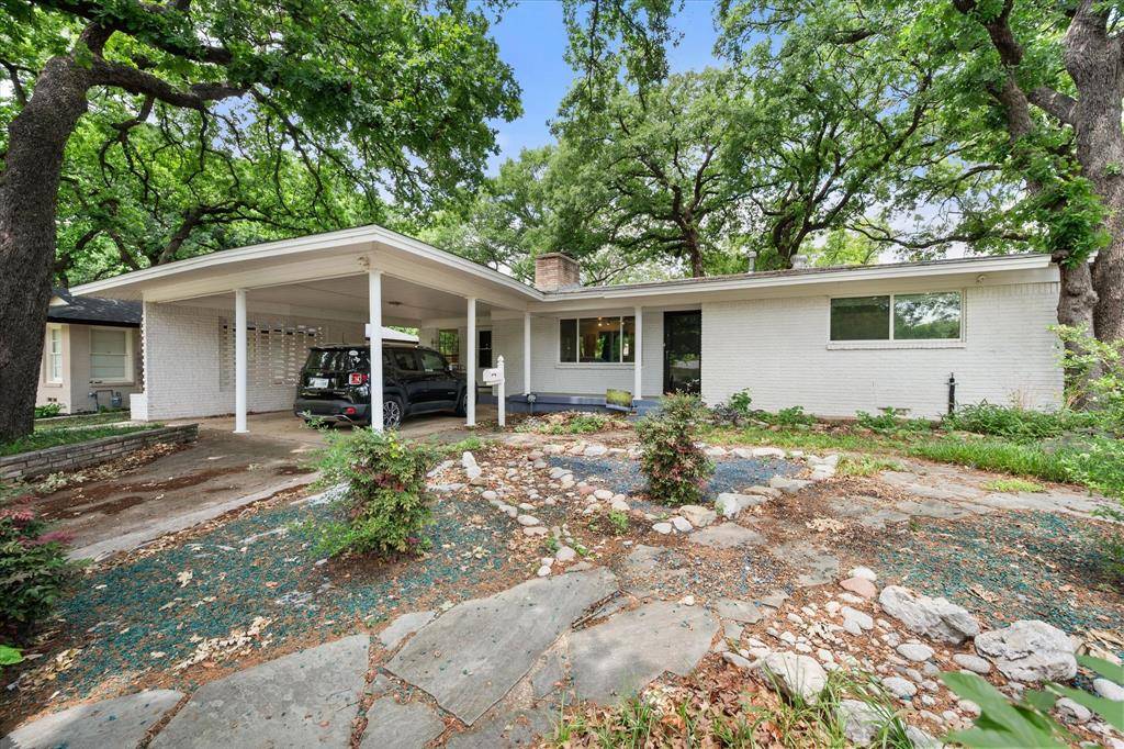 1209 W Lilly Lane, Arlington, TX 76013
