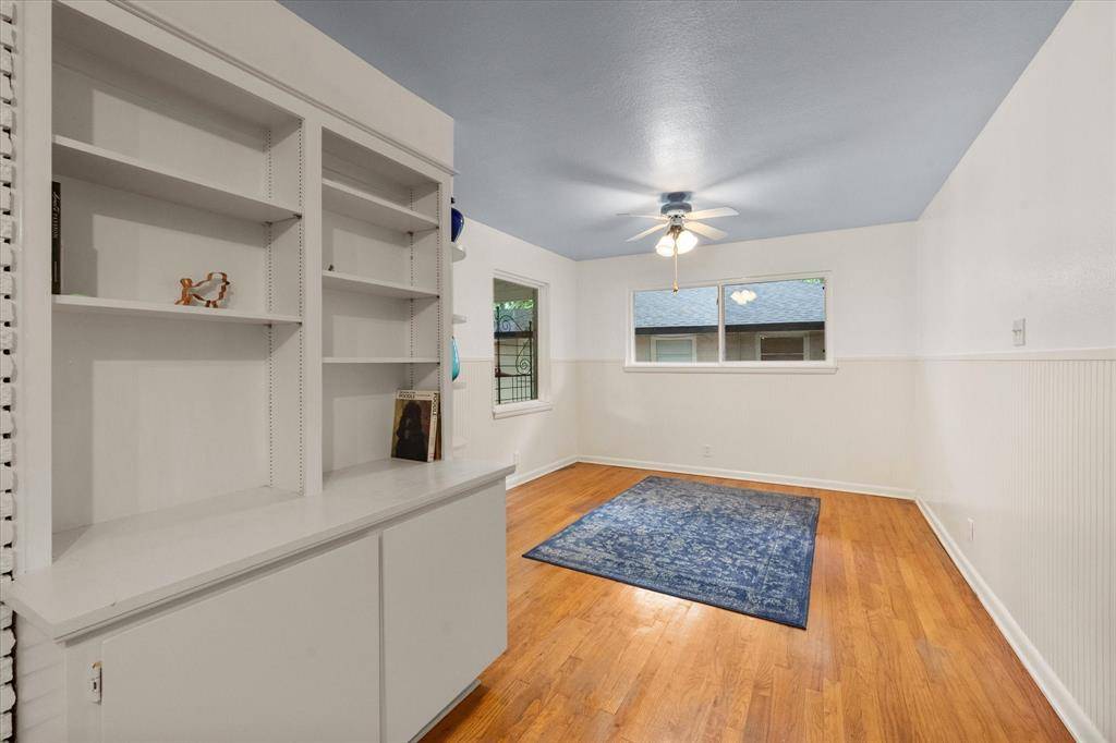 1209 W Lilly Lane, Arlington, TX 76013