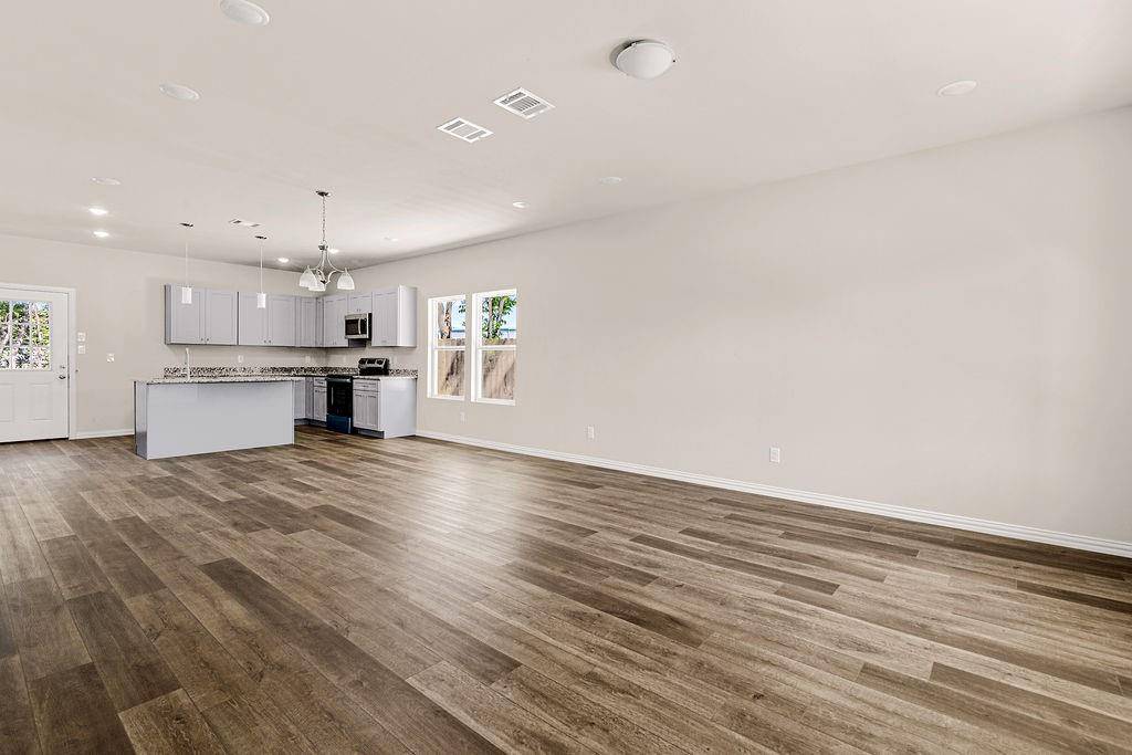 3849 Kimbo Road, Fort Worth, TX 76104