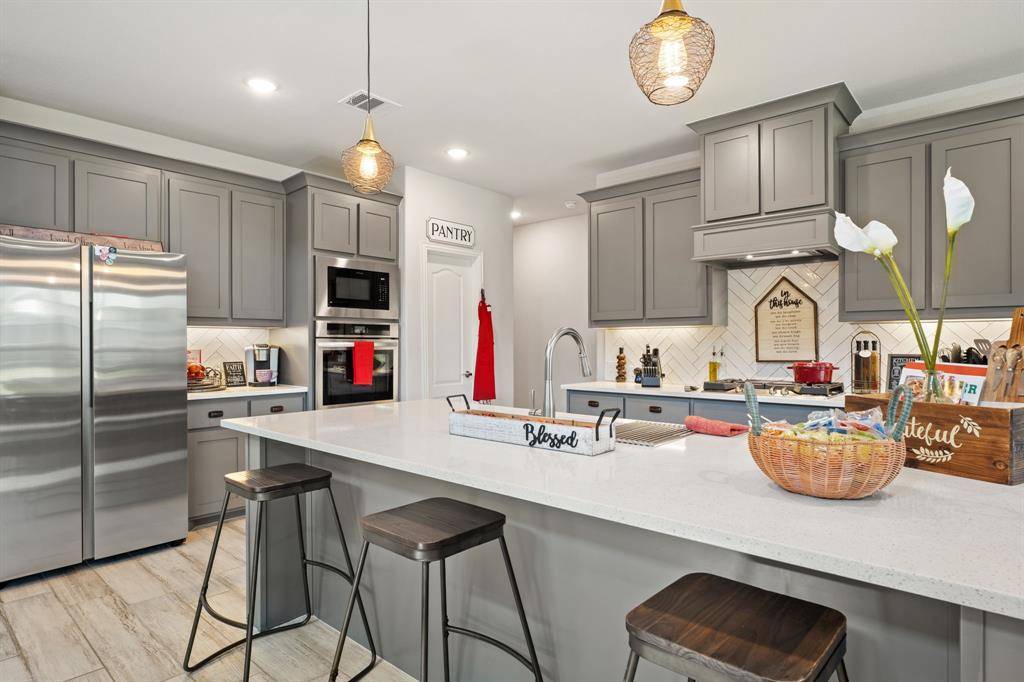 1013 Firecracker Drive, Justin, TX 76247