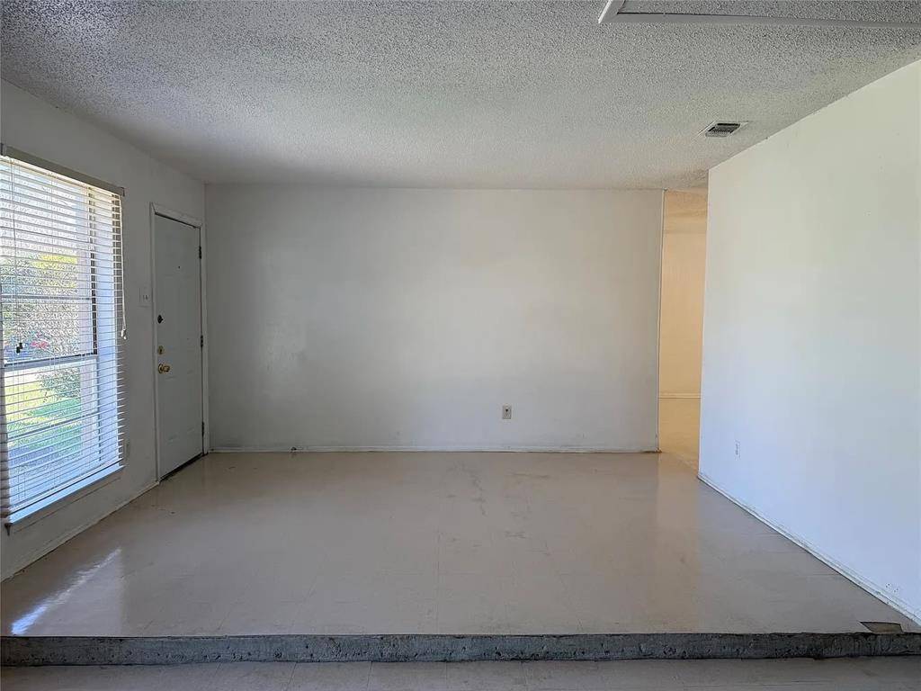 3716 Olney Court, Dallas, TX 75241