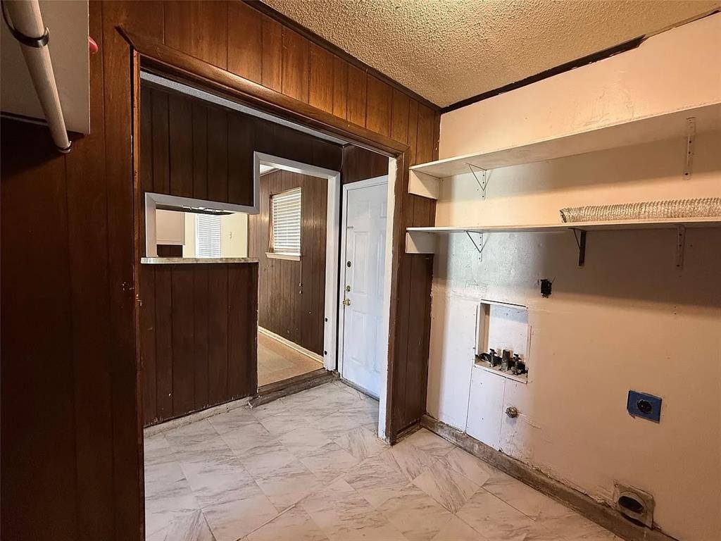 3716 Olney Court, Dallas, TX 75241