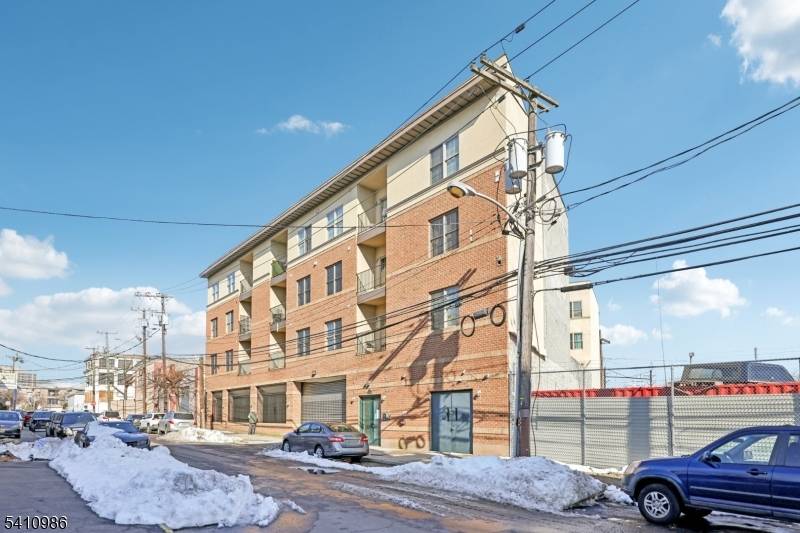 15-19 Tichenor Ln #407, Newark City, NJ 07114