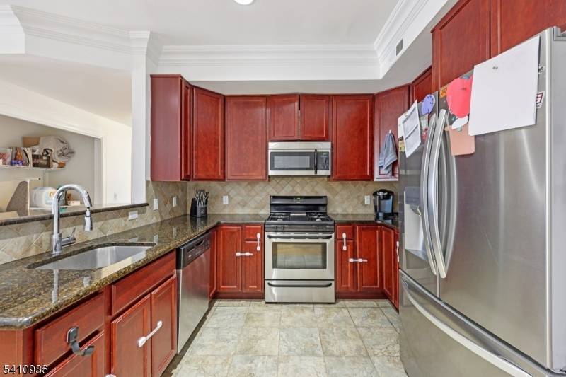 15-19 Tichenor Ln #407, Newark City, NJ 07114