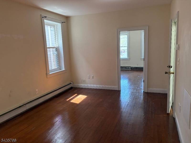 94 Elm Rd, Newark City, NJ 07105