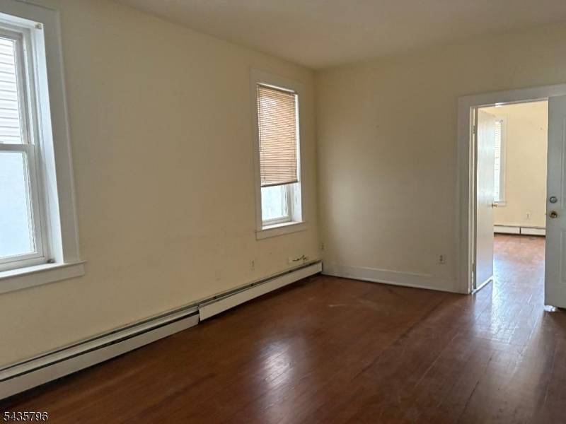 94 Elm Rd, Newark City, NJ 07105