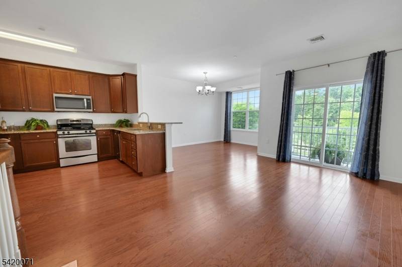 310 Waterview Ct #310, Hanover Twp., NJ 07927