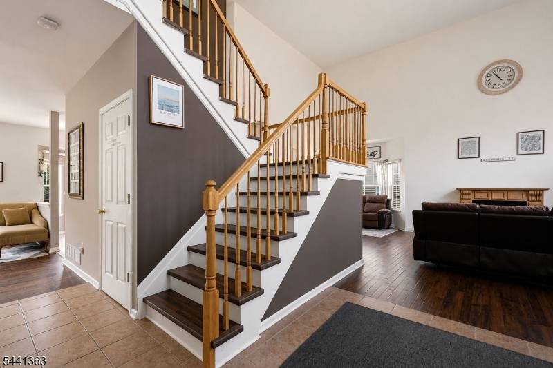 917 Timberline Dr, Jefferson Twp., NJ 07849