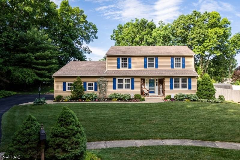 18 Shearman Rd, Roxbury Twp., NJ 07876