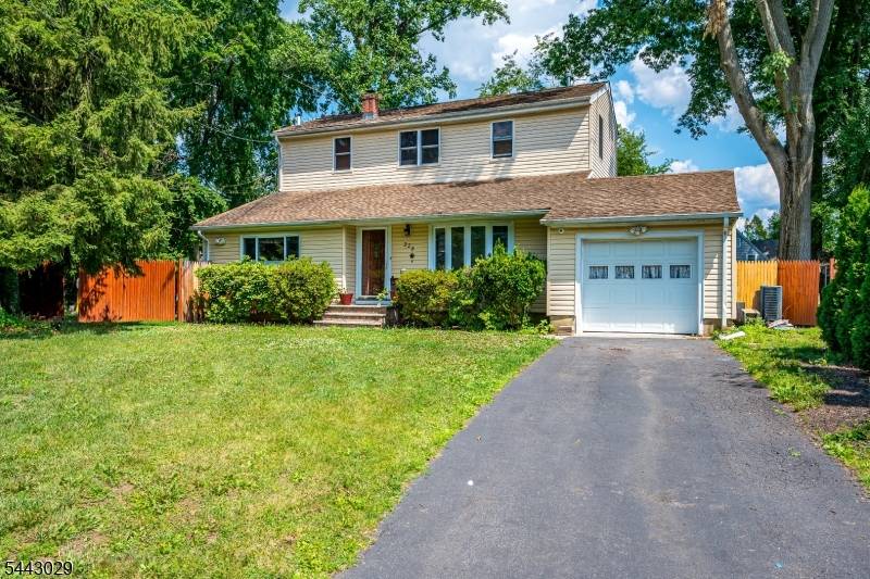 228 Henry Ct, North Plainfield Boro, NJ 07060
