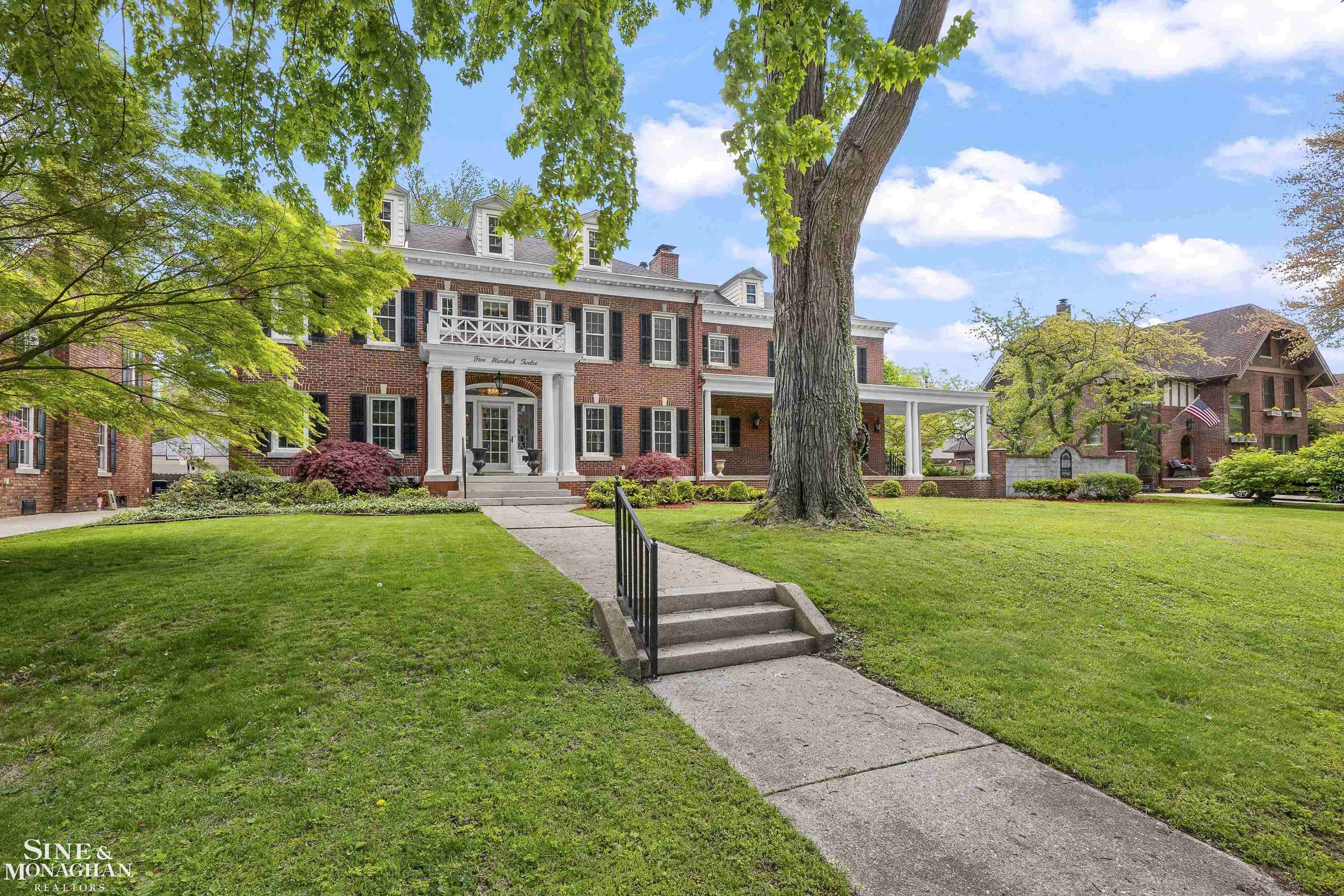 512 Washington RD, Grosse Pointe, MI 48230