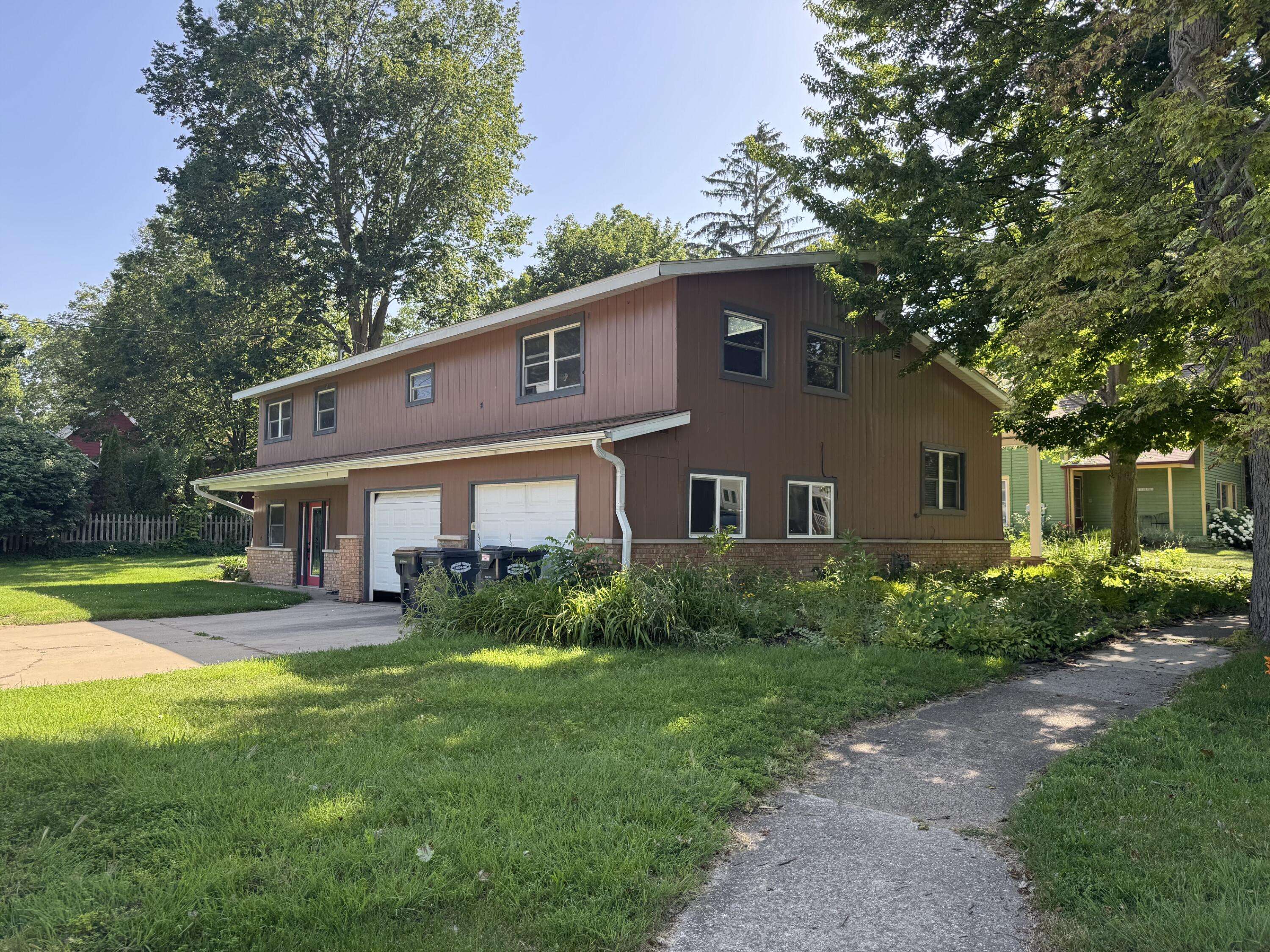 748 Green ST, South Haven City, MI 49090