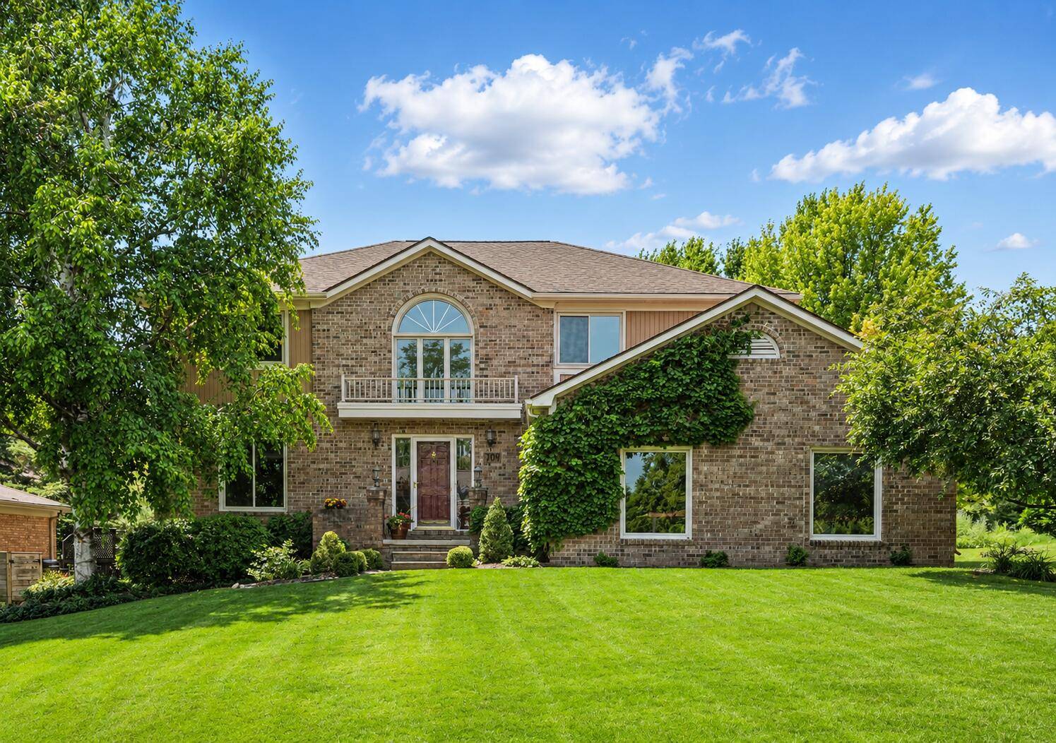709 Snowmass DR, Rochester Hills, MI 48309