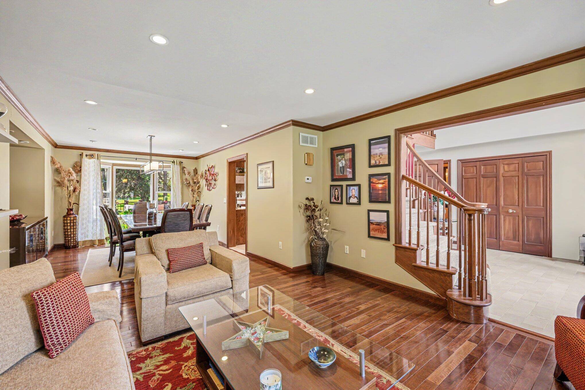 709 Snowmass DR, Rochester Hills, MI 48309