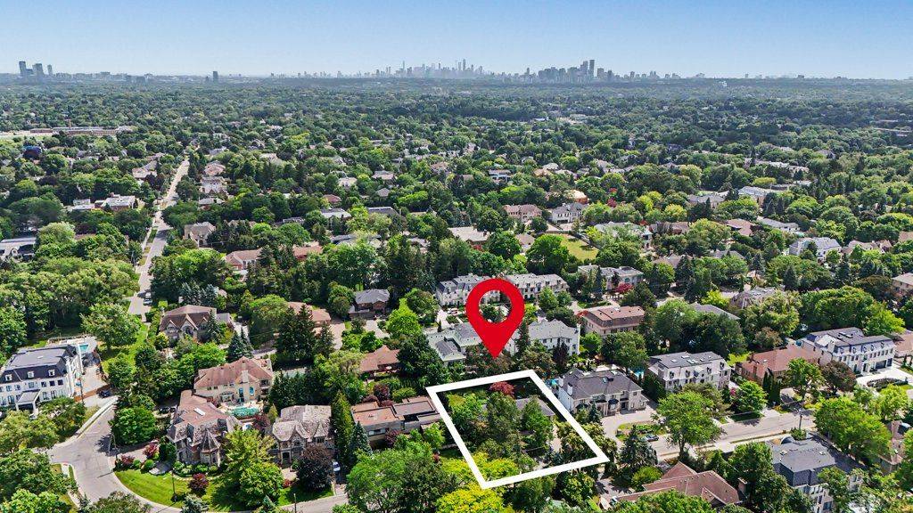 57 Wimpole DR, Toronto C12, ON M2L 2L2