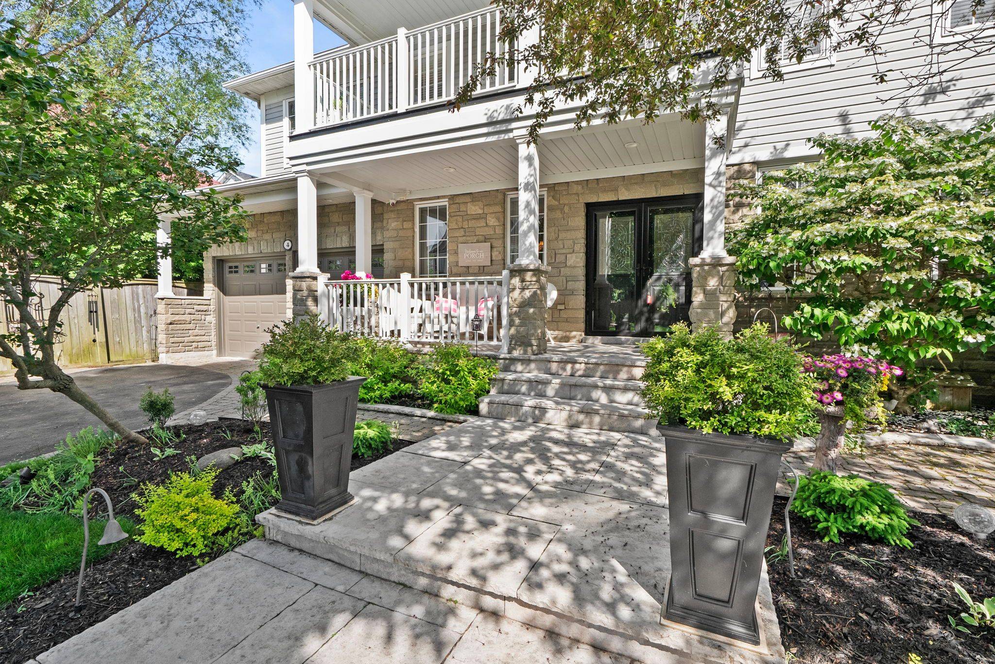 4 Lythgoe LN, Ajax, ON L1Z 1N6