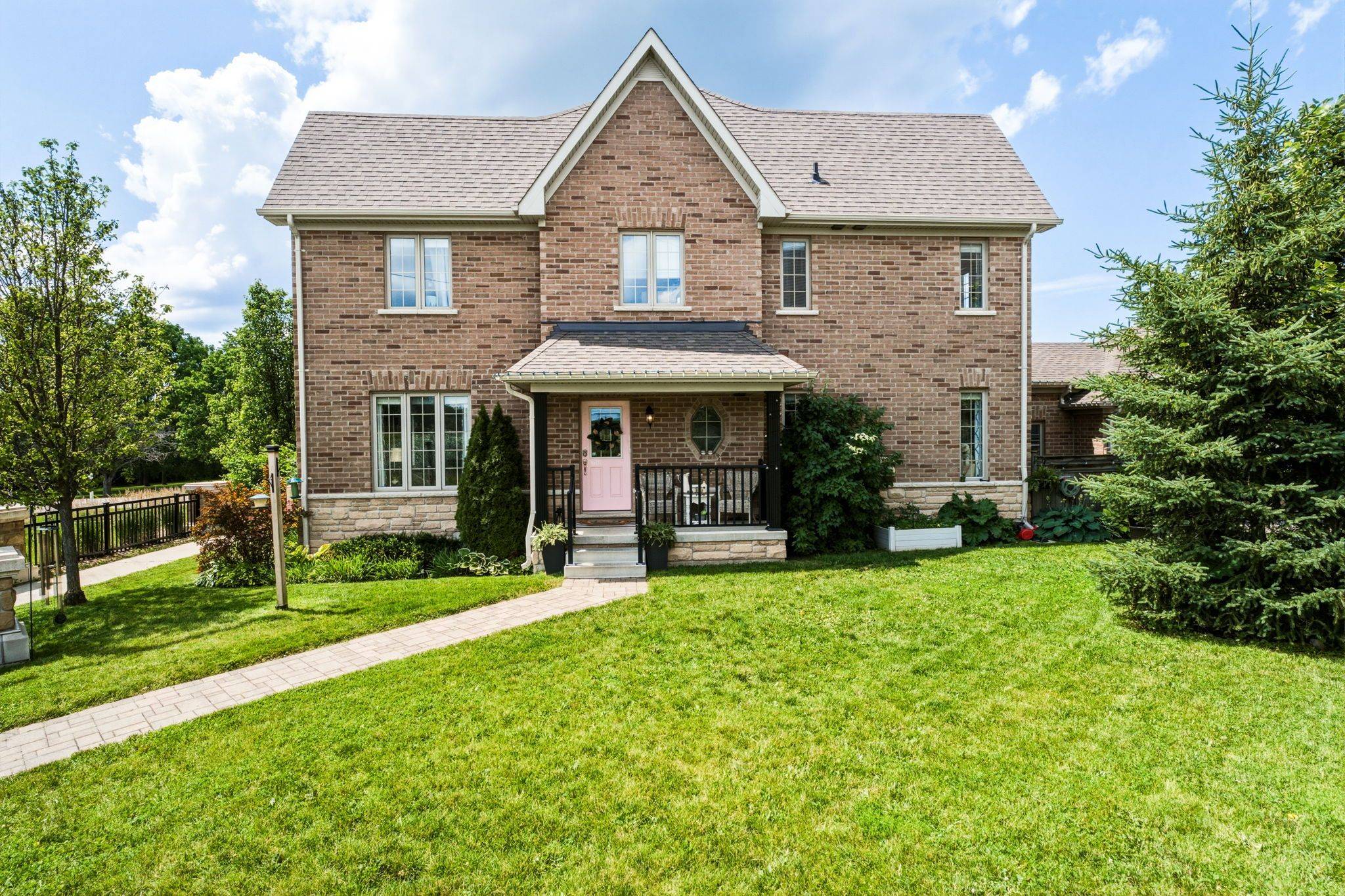 7 Vita Stephanie CT, Georgina, ON L0E 1R0