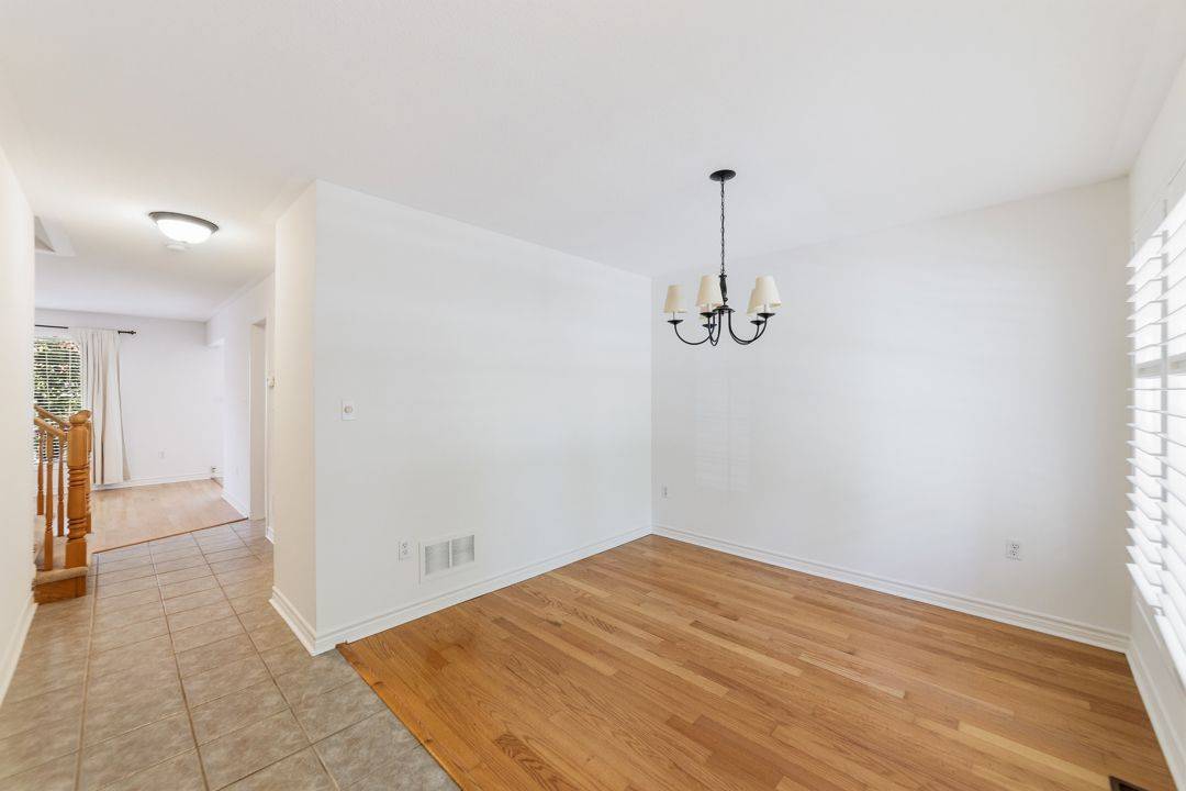 742 Irving TER, Milton, ON L9T 6H3
