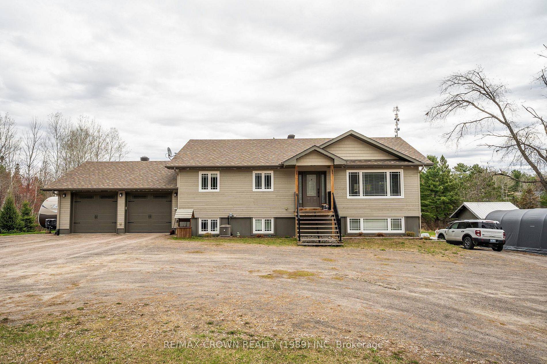 211 Eglington RD N, East Ferris, ON P0H 1H0