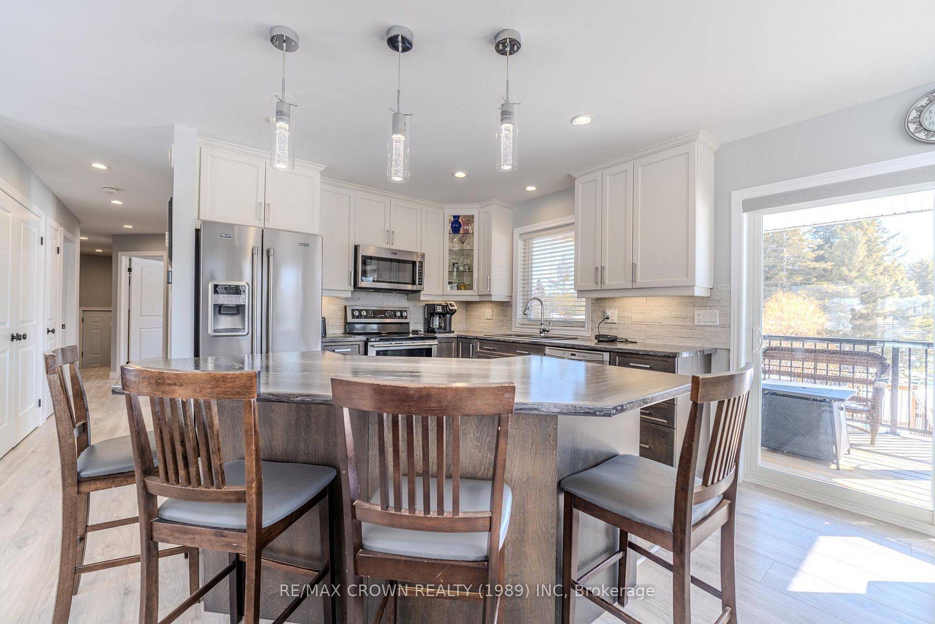 211 Eglington RD N, East Ferris, ON P0H 1H0
